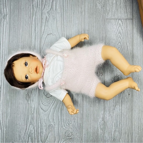 Rare vintage Angela Sutter realistic baby doll with outfit cloth body weighted - Picture 9 of 15
